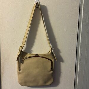 Beautiful VINTAGE Light Tan/Creme 1960’s Bonnie Cashin Kisslock Shoulder Bag.